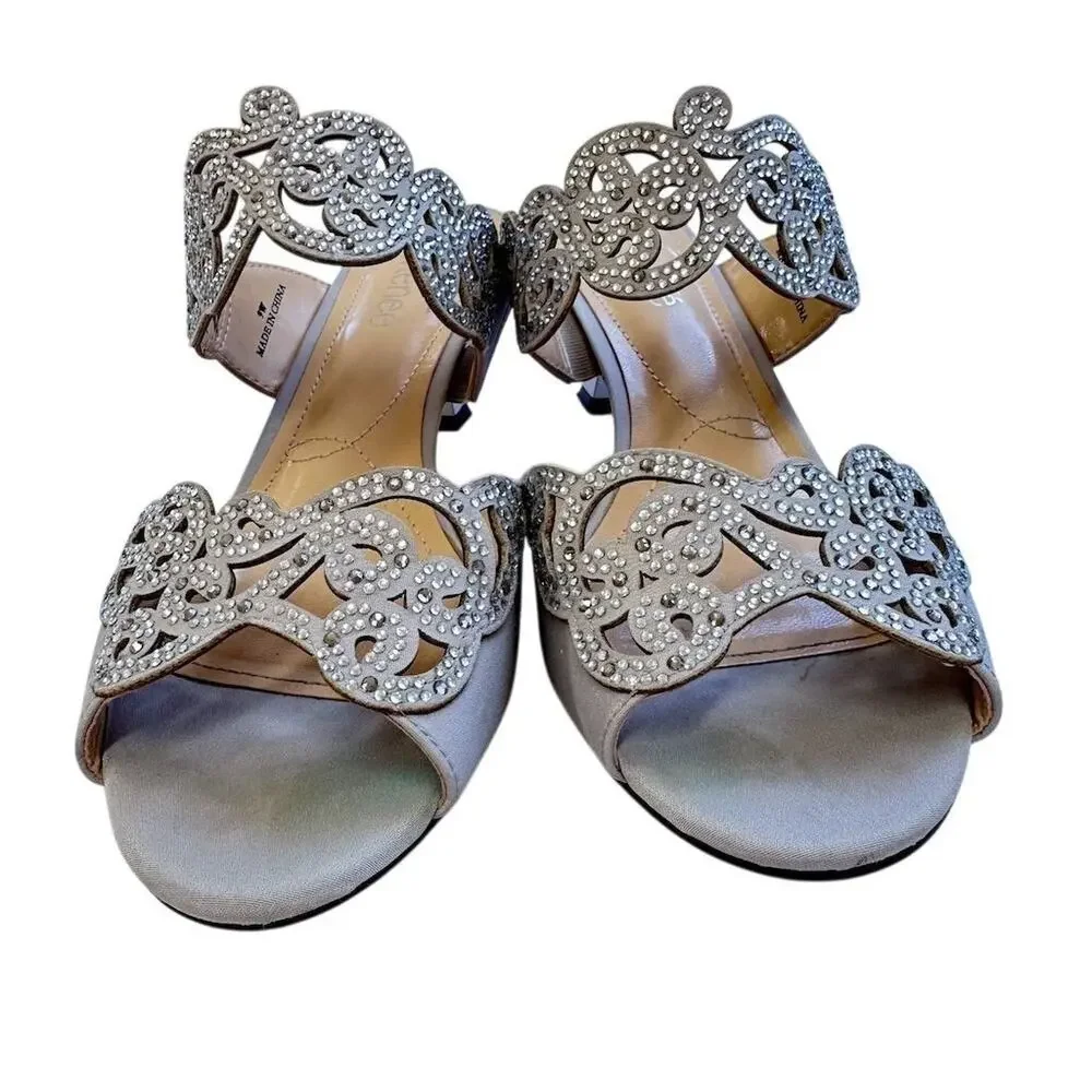 J Renee Francie Silver Low Heel‎ Sandals 9W Rhinestone Embellished - Picture 2 of 9